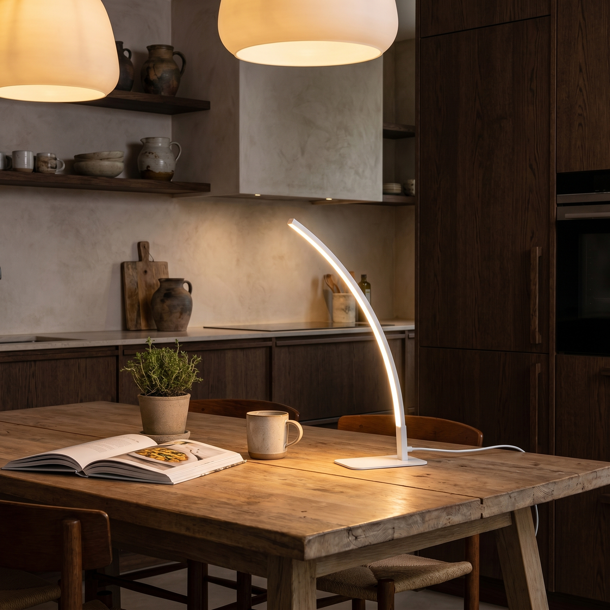 Modern Curved LED Table Lamp – USB Powered 8W Dimmable Desk Light 1