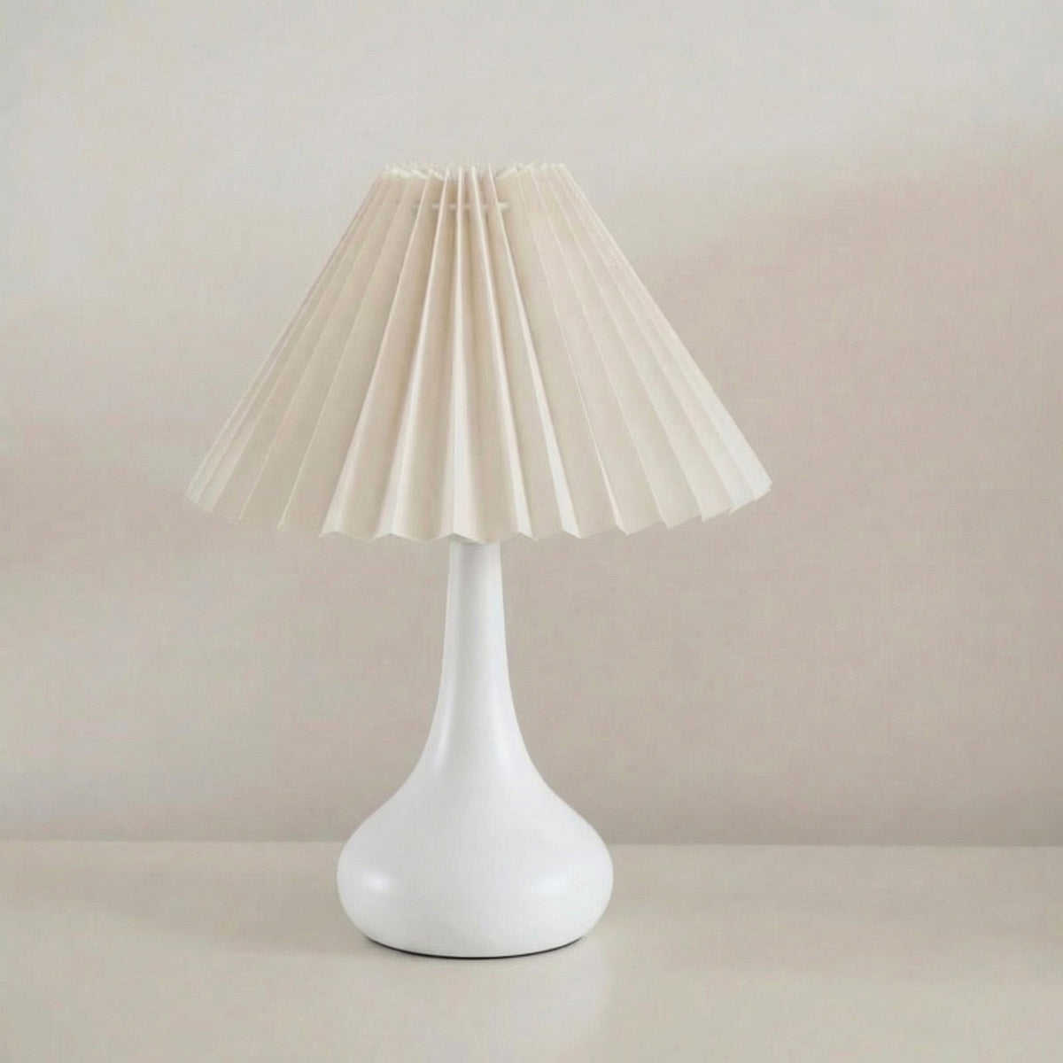 Modern Pleated Shade Table Lamp 0