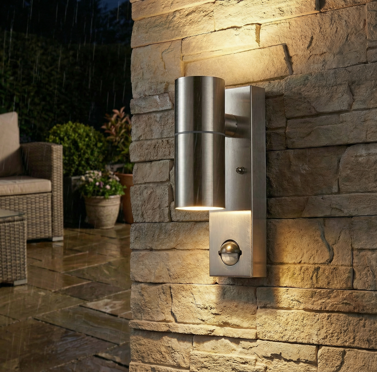 MotionSense PIR Outdoor Wall Lamp 3