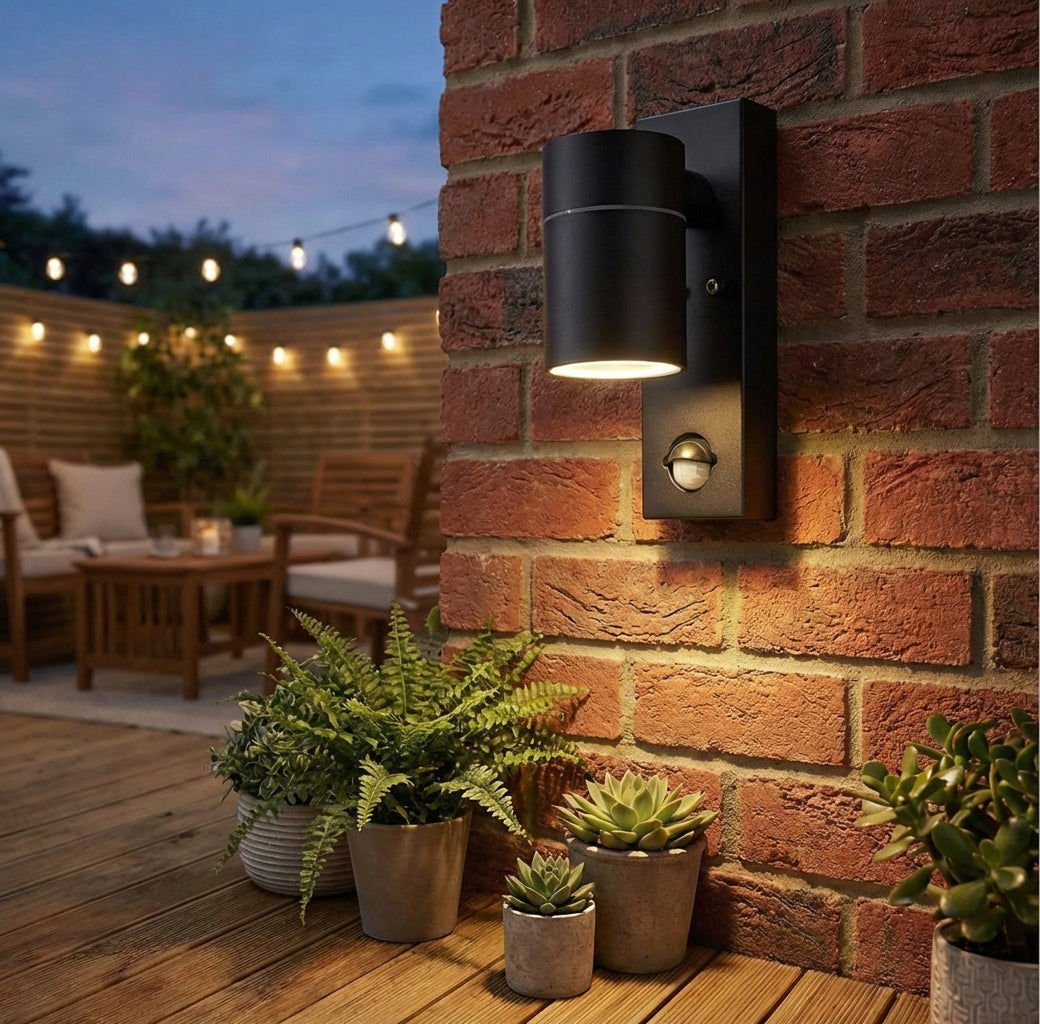 MotionSense PIR Outdoor Wall Lamp 7