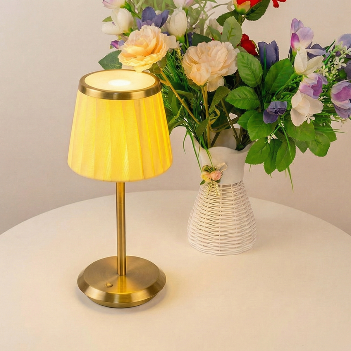Rechargeable LED Bedside Lamp 0
